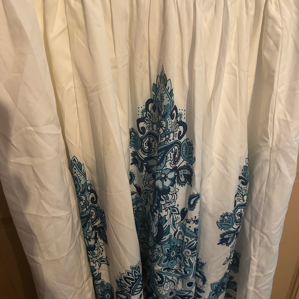 BloomChic White and Blue Flutter Sleeve Sundress size 12 - Picture 3 of 5